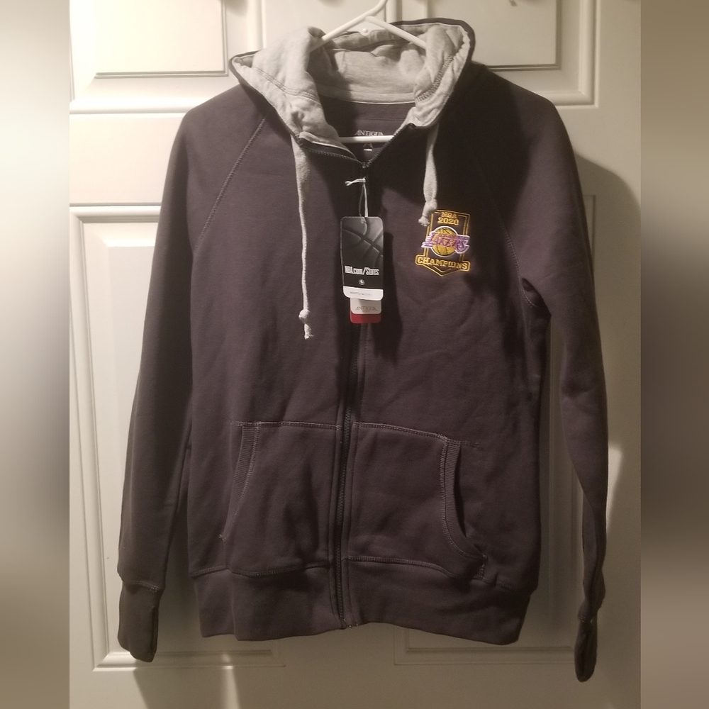NWT ANTIGUA NBA 2020 CHAMPIONS  LAKERS WOMAN'S ZIP UP SWEATSHIRT SIZE M